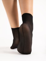 Fiore - 20 denier striped ankle socks with back seam effect